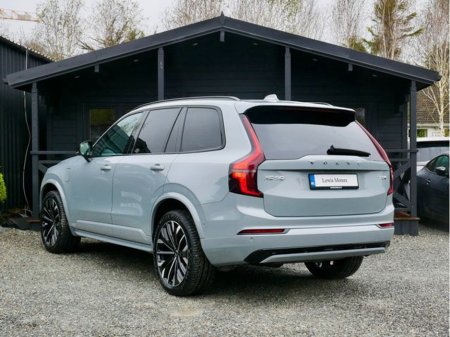 2026 Volvo XC90 - thumbnail 4