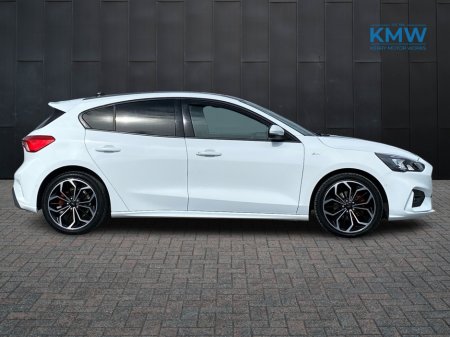 2022 Ford Focus ST-Line  Automatic... 18