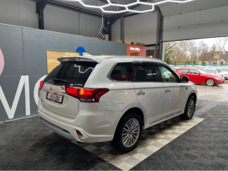 2019 Mitsubishi Outlander €22950! 2019 MITSUBISHI OUTLANDER PHEV G PLUS PACKAGE 2.4 AUTOMATIC / CRUISE CONTROL / 360° PARKING CAMERA / ELECTRIC HEATED SEATS / HEATED STEERING WHEEL €22,950 thumbnail