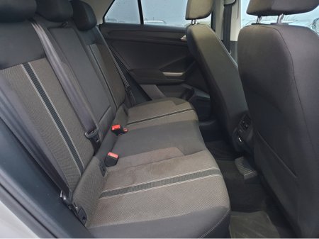 2021 Volkswagen T-Roc 2.0TDI DESIGN AUTO €26,950 thumbnail