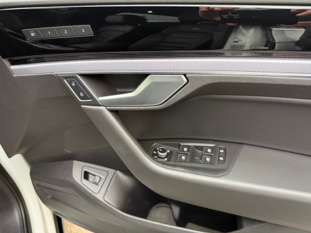 2019 Volkswagen Touareg V6 R-LINE TECH 3.0 TDI **286 BHP**REVERSE CAMERA**BODY KIT**BLACK PACK**XENONS**MEMORY SEATS**FSH**MINT** €52,750 thumbnail