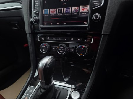 2016 Volkswagen Golf LEATHER TAN LEATHER SEATS 1.4 TSI HEATED ELECTRIC SEATS - NAVIGATION * REVERSING CAMERA * SIMI DEALER - €15,950 thumbnail