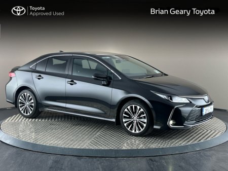 2025 Toyota Corolla HYBRID LUNA SPORT SALOON