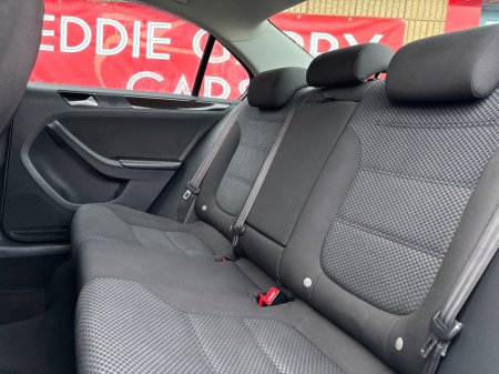 2016 Volkswagen Jetta 2.0 TDI DSG 110HP Comfortline €10,950 thumbnail