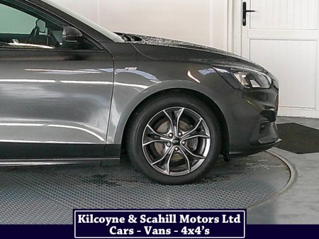 2021 Ford Focus ST-LINE TDCI thumbnail