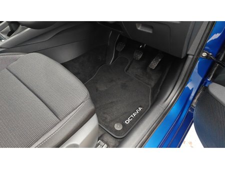 2026 Skoda Octavia COMBI SELECTION 2.0 TDI 115 BHP 5DR- AS NEW WITH FULL FACTORY WARRANTY €37,951 thumbnail