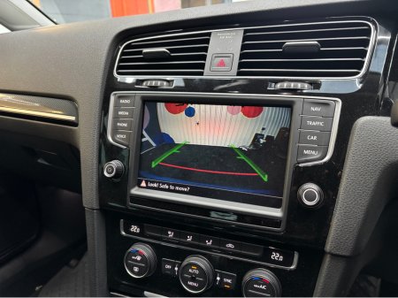 2017 Volkswagen Golf - thumbnail 11