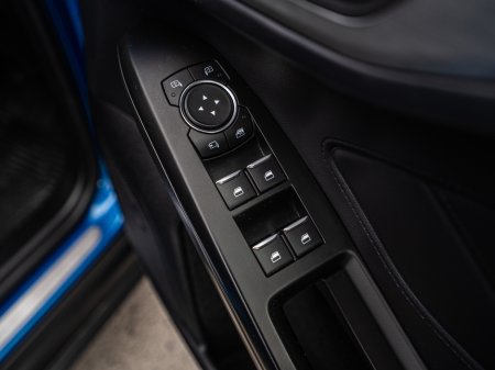 2021 Ford Focus - thumbnail 19