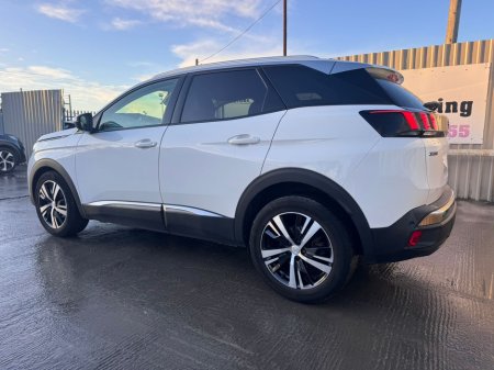 2018 Peugeot 3008 ALLURE 1.5 BLUE HDI 130 6 6.2 4DR €14,800 thumbnail