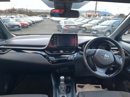 2023 Toyota C-HR ICON E6 4 DOHC thumbnail