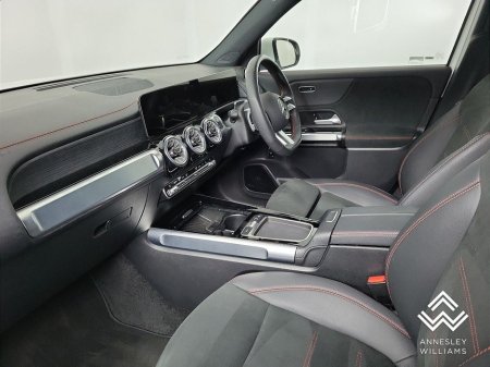 2025 Mercedes-Benz EQB - thumbnail 14