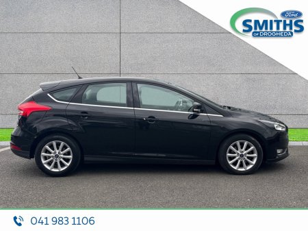 2018 Ford Focus - thumbnail 11