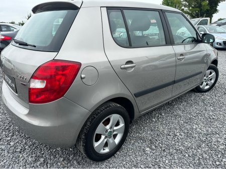 2012 Skoda Fabia AMBITION 1.2 HTP 60HP 4DR LOW KM €5,999 thumbnail