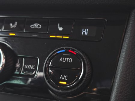 2020 Skoda Superb - thumbnail 25