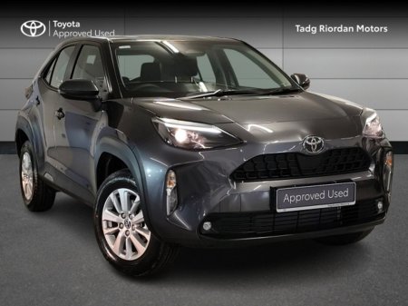 2025 Toyota Yaris Cross LUNA €30,950