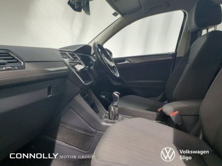 2023 Volkswagen Tiguan Allspace LIFE 2.0TDI 122HP €35,945 thumbnail