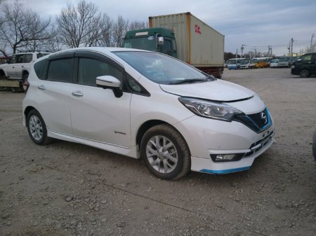 2018 Nissan Note - thumbnail 1