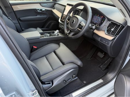 2025 Volvo XC90 NEW MODEL//PLUS DARK T8 RECHARGE//GREAT SPECIFICATION//PANORAMIC ROOF//SIMI AND AA DEALER €76,950 thumbnail