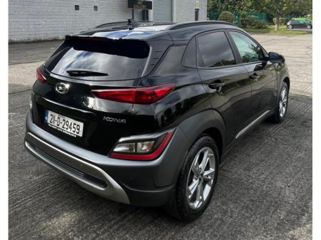 2021 Hyundai Kona KAUAI EXECUTIVE MILD HYBRID €12,967 thumbnail