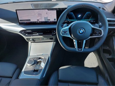 2025 BMW 3 Series - thumbnail 5