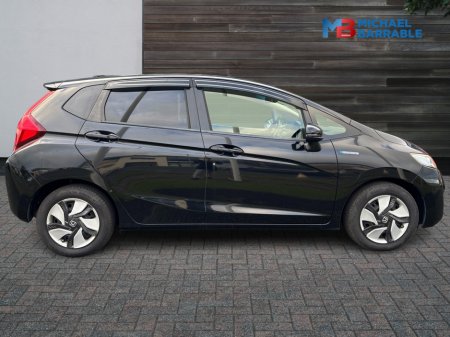 2015 Honda Fit 1.5L Petrol Hybrid Automatic €10,950