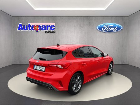 2021 Ford Focus ST-LINE EDITION 5DR 1.5 TD 120 M6 €21,950 thumbnail