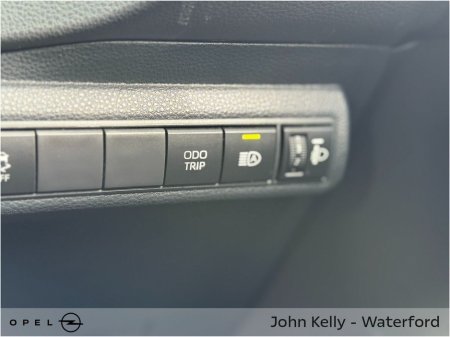 2023 Toyota Corolla 1.8 Hybrid Luna Saloon €22,450 thumbnail