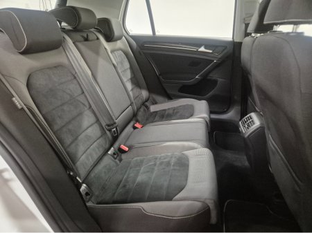 2015 Volkswagen Golf **HIGHLINE**ONLY 64000KMS**ALCANTARA SEATS*17" ALLOYS**LANE ASSIST**KEYLESS ENTRY AND START**ADAPTIVE CRUISE CONTROL**DUAL ZONE CLIMATE CONTROL**REVERSE CAMERA**BLUETOOTH STREAMING**FOLDING MIRRO €15,449 thumbnail