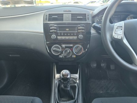 2015 Nissan Pulsar - thumbnail 11