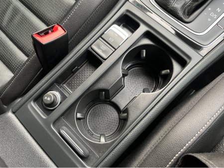 2020 Volkswagen Golf - thumbnail 17