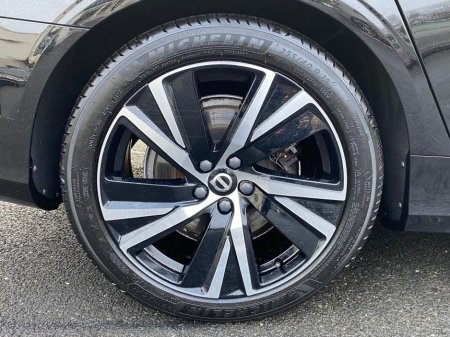 2021 Volvo S90 R-DESIGN T8 PHEV €36,995 thumbnail