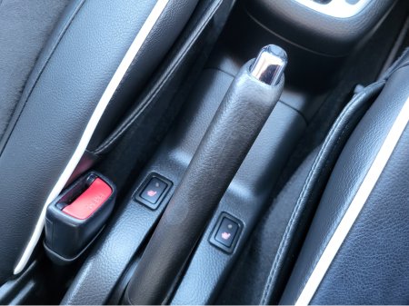 2016 Suzuki Swift - thumbnail 23