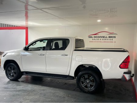 2023 Toyota Hilux - thumbnail 8