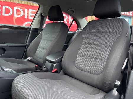 2016 Volkswagen Jetta 2.0 TDI DSG 110HP Comfortline €10,950 thumbnail