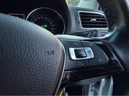 2016 Volkswagen Polo - thumbnail 14