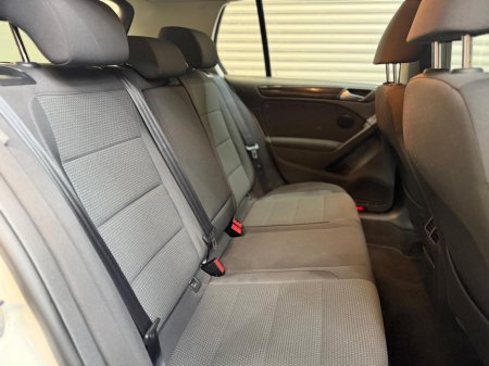 2011 Volkswagen Golf - thumbnail 10