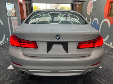 2019 BMW 5 Series - photo 3