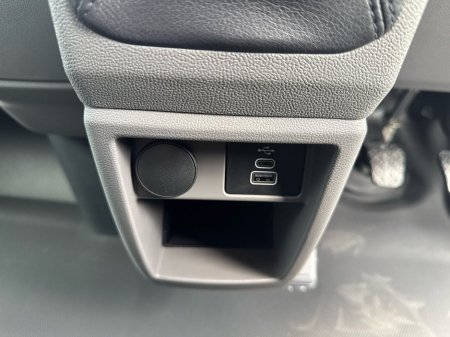 2025 Volkswagen Transporter  €33,475 thumbnail