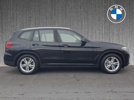 2022 BMW X3 xDrive30e SE €43,995