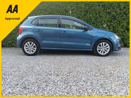 2017 Volkswagen Polo COMFORTLINE PLUS 1.2 TSI COMPREHENSIVE SERVICE HISTORY (10 STAMPS) ONLY 43,729kms FACTORY IMMOBILISER DASH CAMERA REVERSE CAMERA APPLE CAR PLAY ANDROID AUTO 2 YEARS NCT 1 YEAR ROAD TAX 4 NEW TYRES €14,495 thumbnail