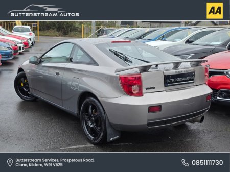 2005 Toyota Celica - view 4