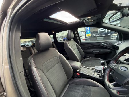 2019 Ford Kuga 1.5 120PS 4DR ST-LINE SUNROOF TOP SPEC €20,995 thumbnail