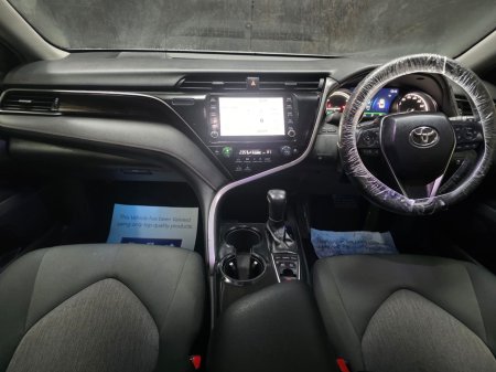 2020 Toyota Camry Petrol hybrid €19,999 thumbnail