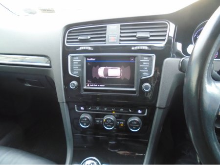 2017 Volkswagen Golf - thumbnail 11