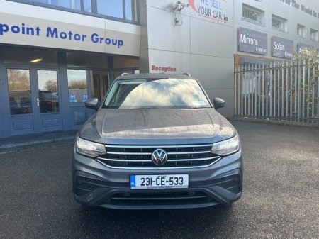 2023 Volkswagen Tiguan Allspace 2.0 TDI 150HP Life €38,950 thumbnail