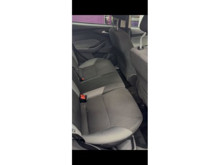 2011 Ford Focus - thumbnail 7