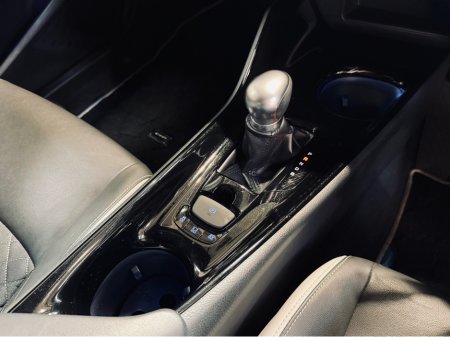 2019 Toyota C-HR - thumbnail 16