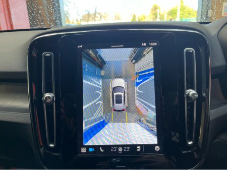 2022 Volvo XC40 - thumbnail 19