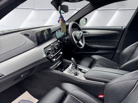 2018 BMW 5 Series - thumbnail 14