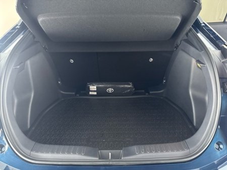 2024 Toyota C-HR Hybrid Sport €33,950 thumbnail